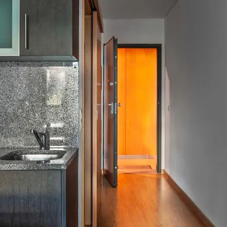 Aparthotel T0 Familiar E Acolhedor Odivelas (Lisbon)